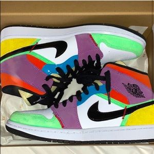 Lightbulb Jordan 1 Mids